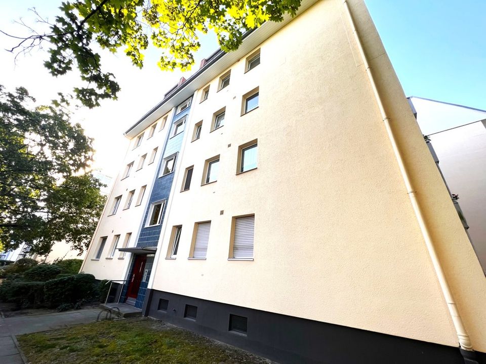 1 Zimmer Wohnung mit Balkon in Spandau-Hakenfelde - Komfortables Wohnen in bester Lage!, vermietet in Berlin