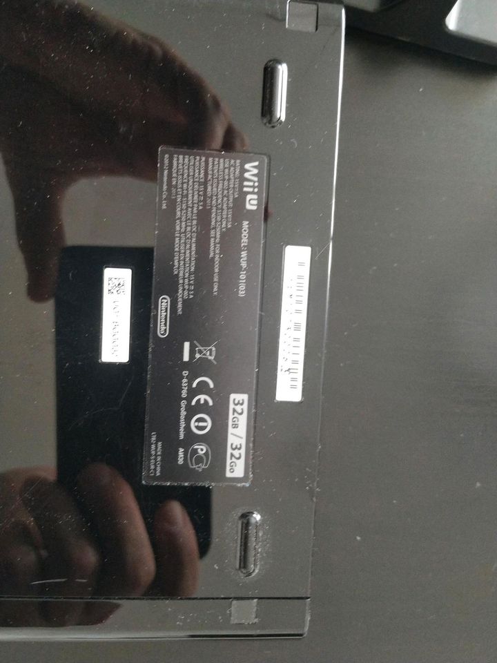 WiiU schwarz 32GB in Köln