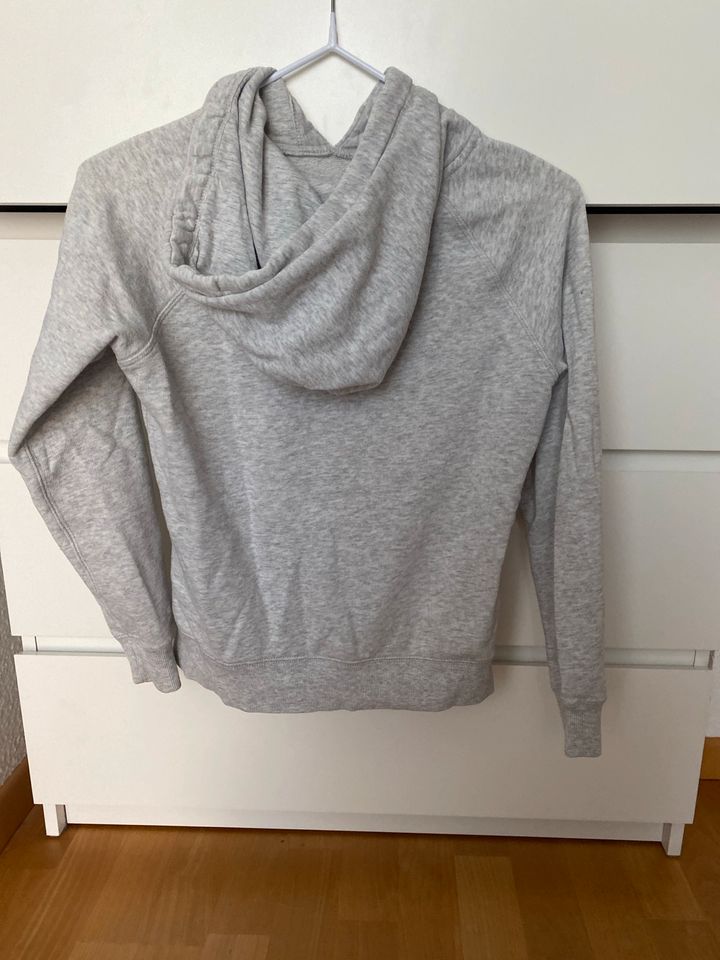 Grauer Hoodie/ Pullover XS/34 in Osnabrück