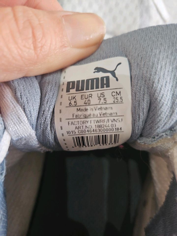 Puma Turnschuhe in Walchum