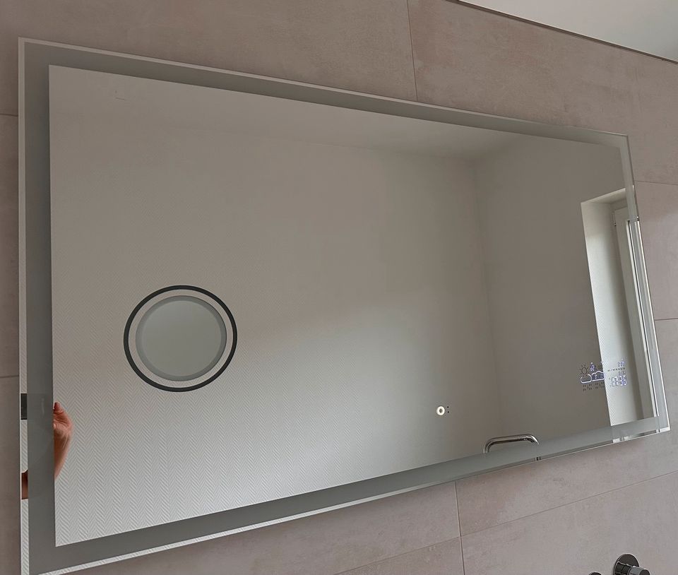 Badspiegel, 140x80 cm, mit zahlreichen Funktionen in Zarrentin