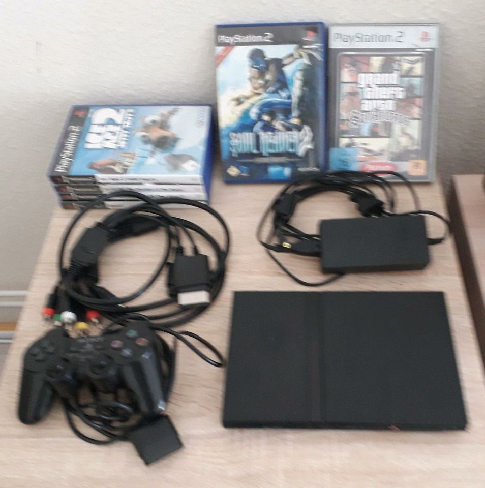 Sony Playstation 2 + Controller und Original Spiele in Hamburg