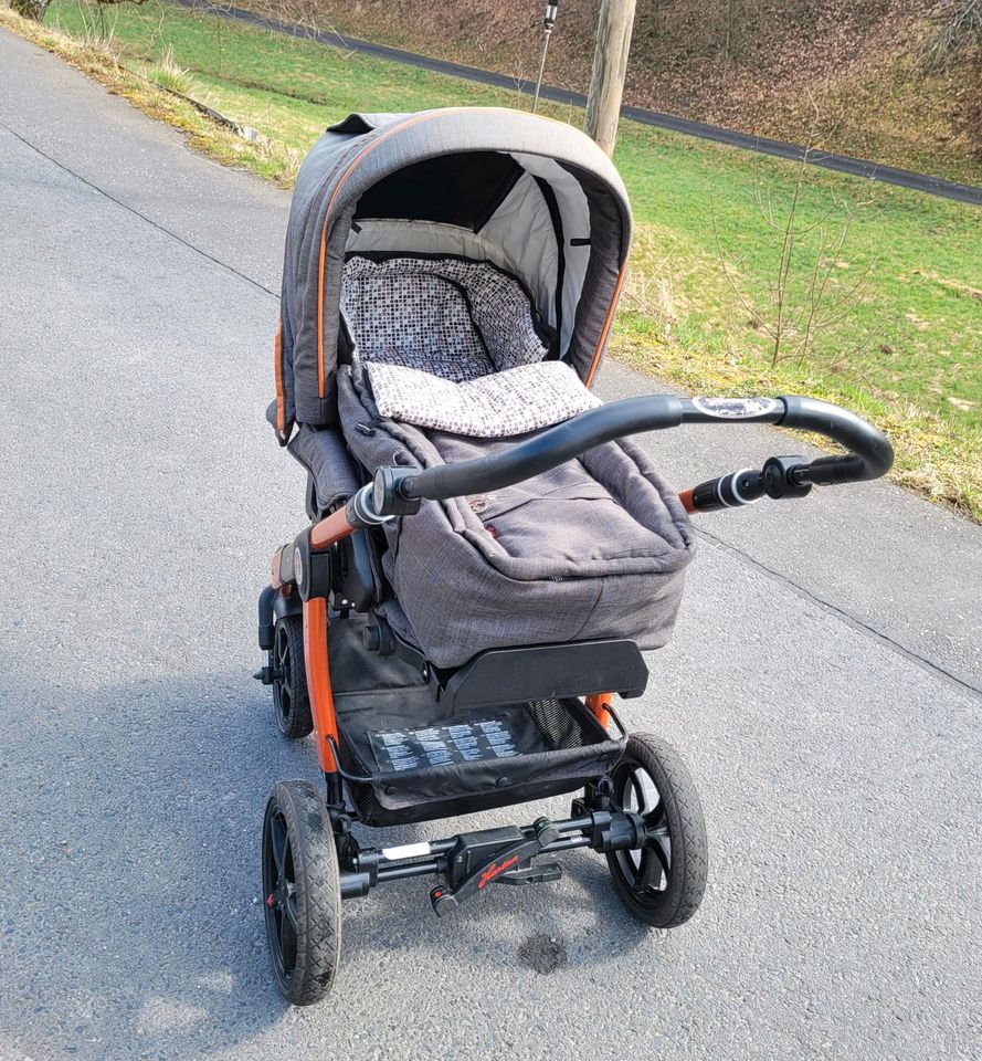 Hartan Kinderwagen in Schleusingen