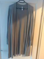 Schöne Strickjacke NEU Hessen - Vellmar Vorschau