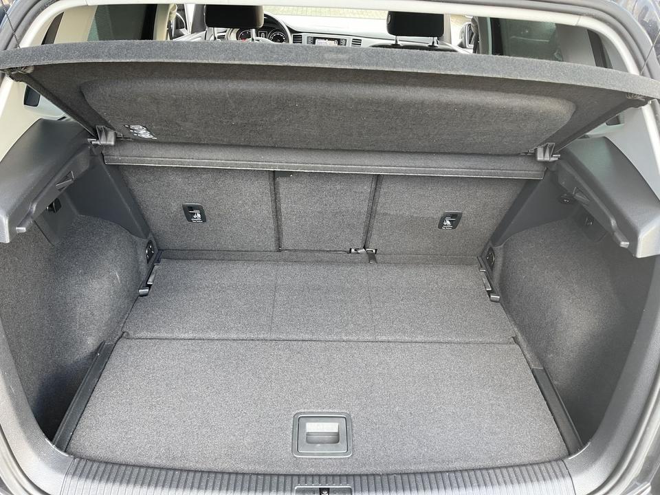 Volkswagen Golf Sportsvan 1.6 TDI Comfortline AHK Navi PDC in Garbsen