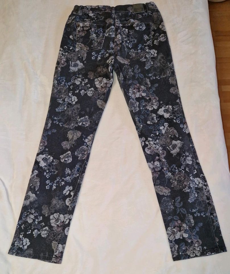 Gerry Weber Jeans Gr. 40 L.105 cm wie neu Mod.Romy in Roth