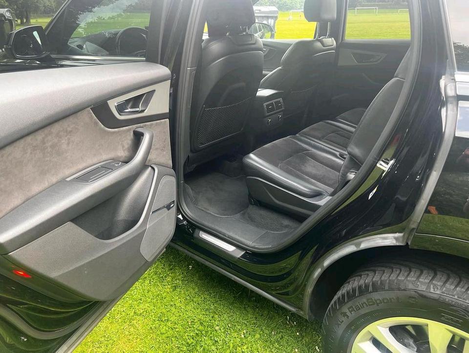 Audi Q7 3.0 TDI Quattro/7 Sitzer/Tüv NEU/AHK/Carplay/Bose in Aachen