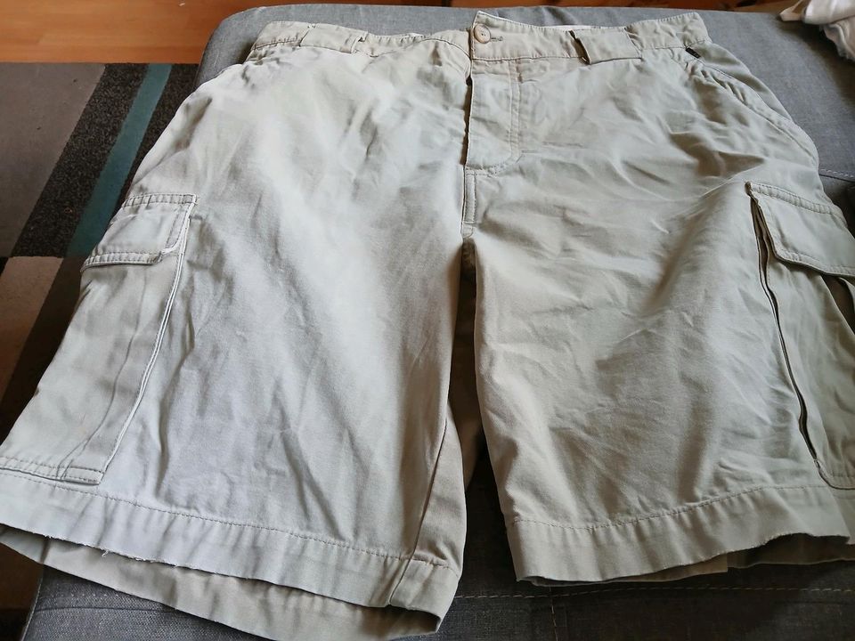 2 Marken Cargo Outdoor Hosen. Versand in Köln