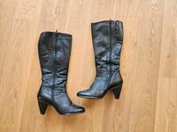 Elegante Lederstiefel von Varese zum Schnäppchenpreis abzugeben München - Trudering-Riem Vorschau