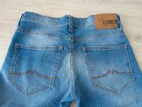 Mustang Jeans 32/30 blau mit Waschung Niedersachsen - Barsinghausen Vorschau