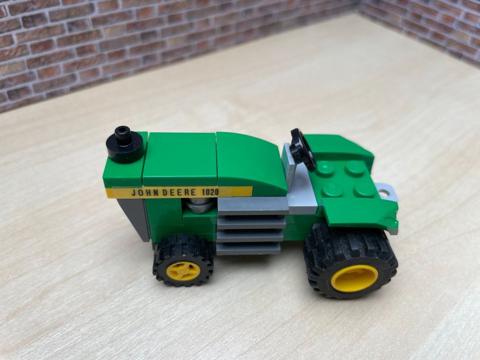 Lego John Deere u Massey Ferguson Traktor u Ladewagen MOC in Koblenz