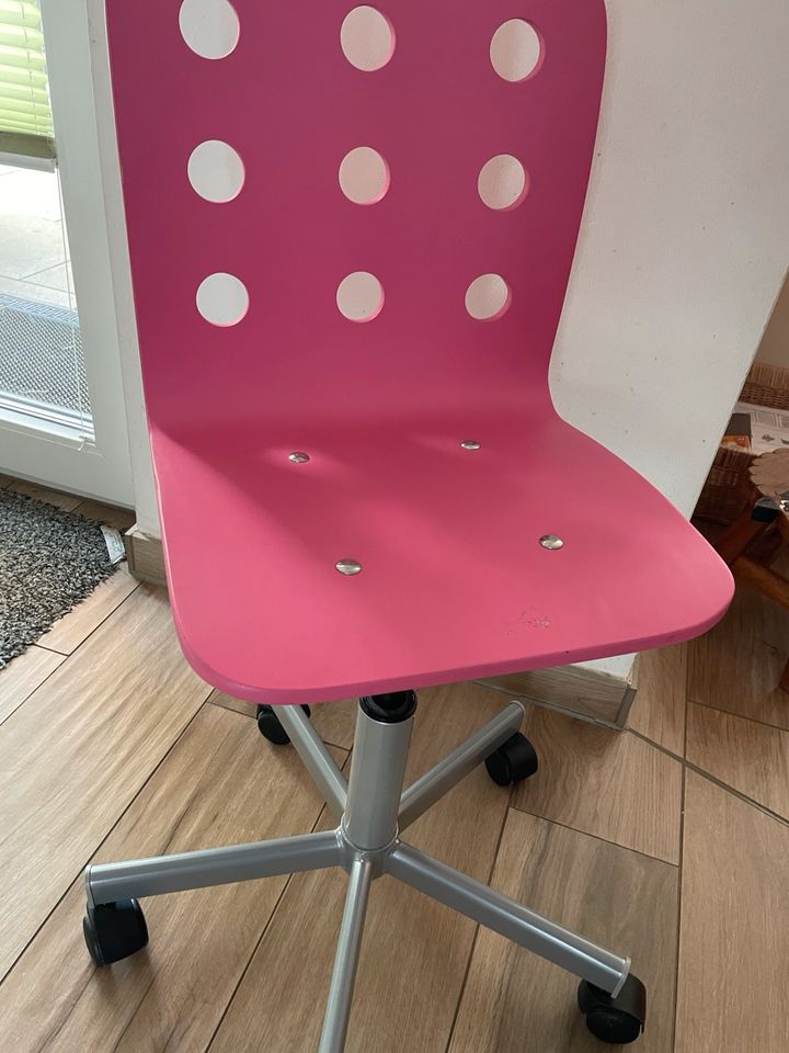 Ikea Kinderbürostuhl rosa in Braunschweig