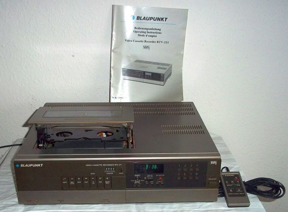 Vintage Blaupunkt RTV-211 Video Recorder mit FB und Bedienungsan in Rüthen