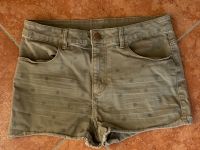 Shorts Jeans Jeansshorts Sterne H&M 152 TOP Zustand Bayern - Burglengenfeld Vorschau