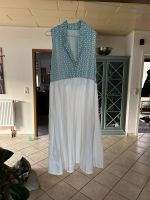 Zweiteiler Kleid und Blazer blau weiß Blümchen gr 40 Niedersachsen - Salzhemmendorf Vorschau