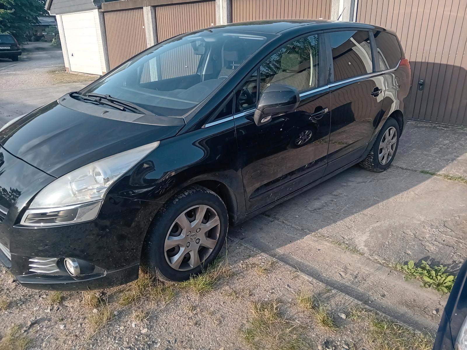 Abbildung des Autos Peugeot 5008