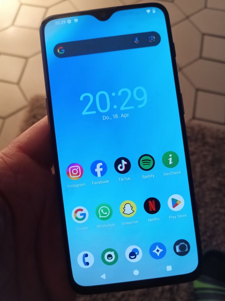 Oneplus 6T 8/128 GB A6013 Custom Rom LineageOS 21 Android 14 in Schorndorf