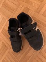 Turnschuhe Adidas Größe 32 Niedersachsen - Lehrte Vorschau