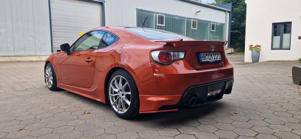 Toyota GT86 2,0-l-Boxermotor - TRD - Sportfahrwerk in Hamburg