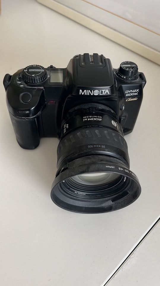 Minolta Dynax 600si Classic + Minolta AF 28-10 SLR Analoge Kamera in Passau