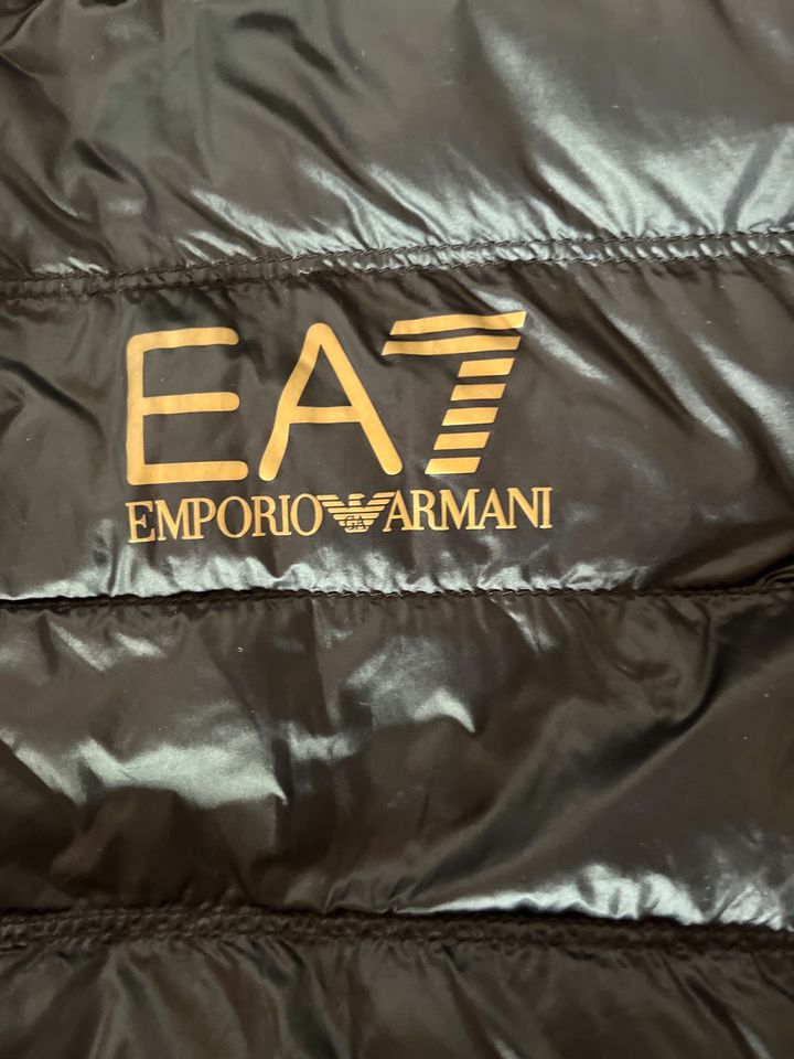 EA7 Jacke Emporio Armani Jacke zum Tauschen in Alzey