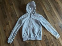 Puma Jacke Sweatjacke Jacke grau 140 Thüringen - Utzberg Vorschau