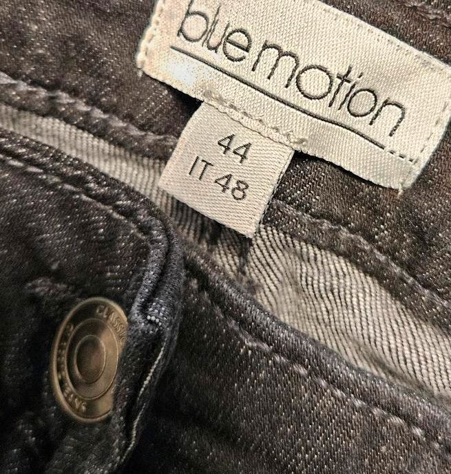 Damen Jeans Shorts Blue Motion 44 in Walldorf