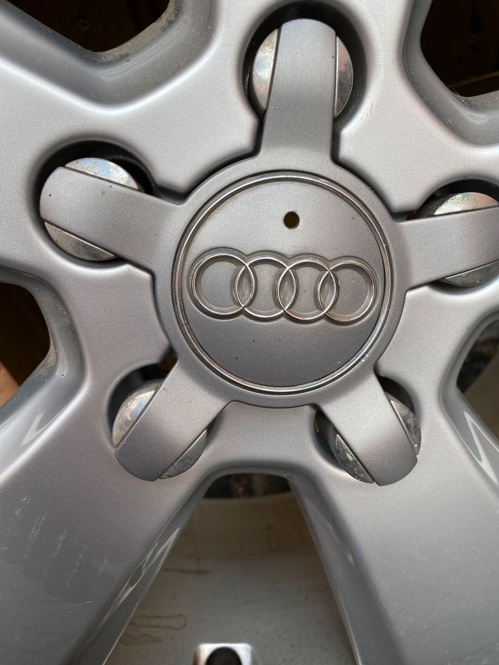 Audi A3 Alu Felgen 205/50 R17 17 Zoll in Gotha