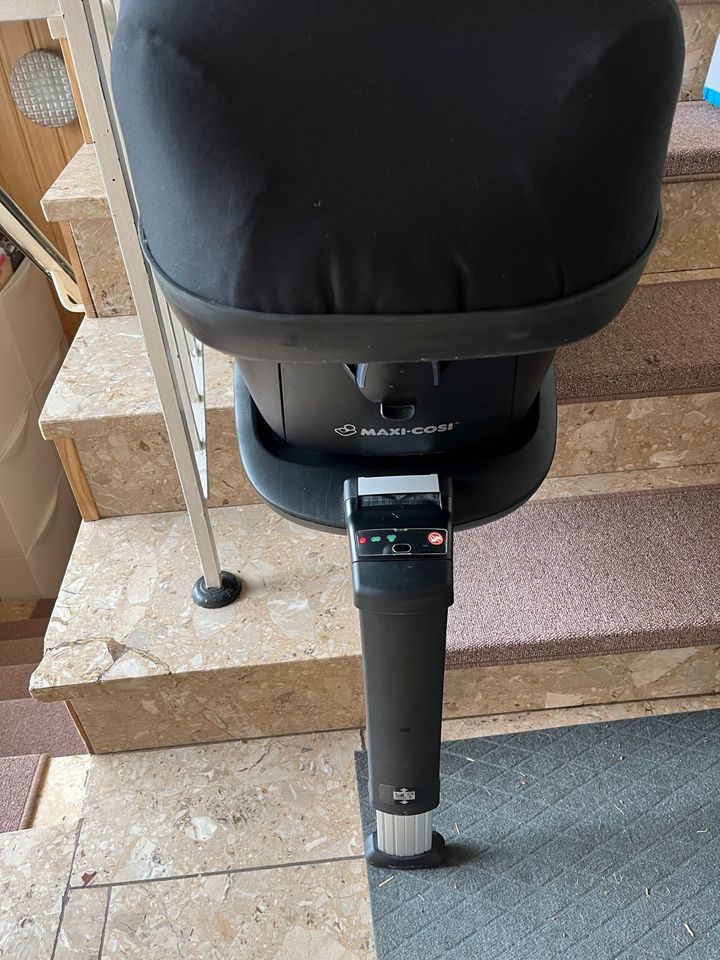 Maxi Cosi Pebble Plus mit Isofix FamilyFix one i-Size in Bad Oeynhausen