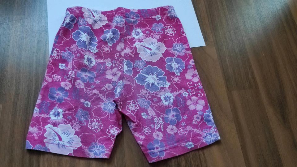 Kurze Hose 104 kurze Leggings Baumwolle pink lila Blumen in Witten