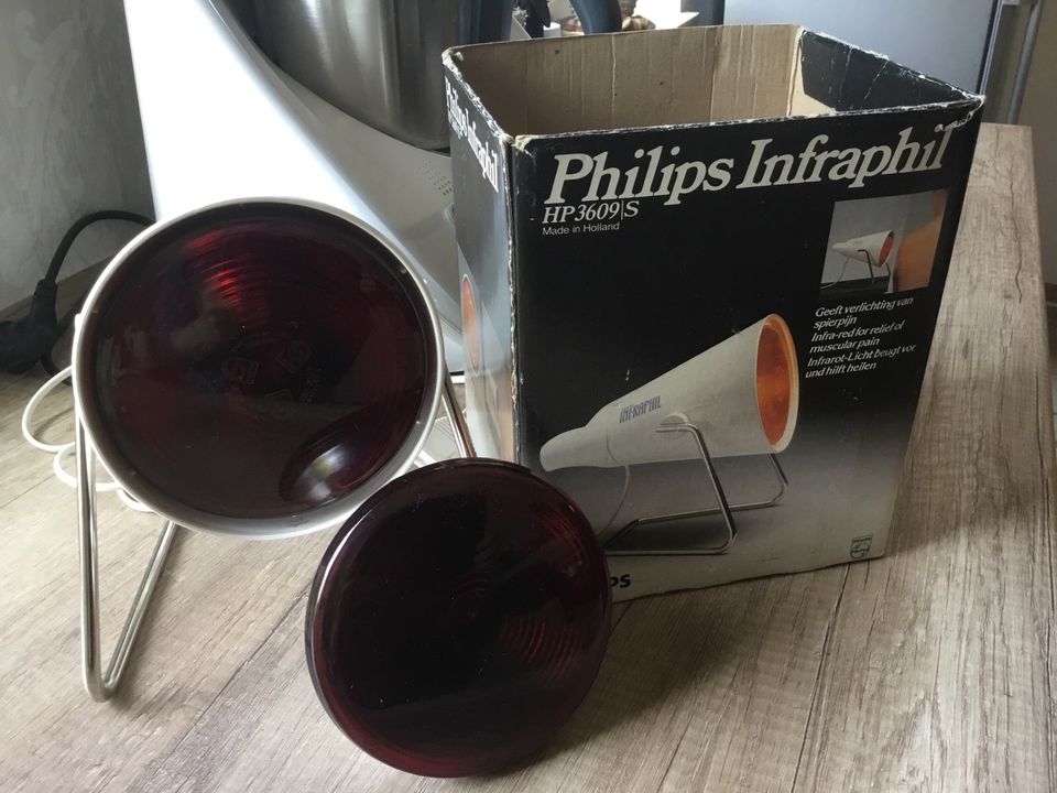 Philips Rotlichtlampe mit neuer Ersatzbirne in Duisburg