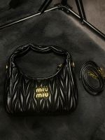 Miu miu hobo Bag Hessen - Greifenstein Vorschau