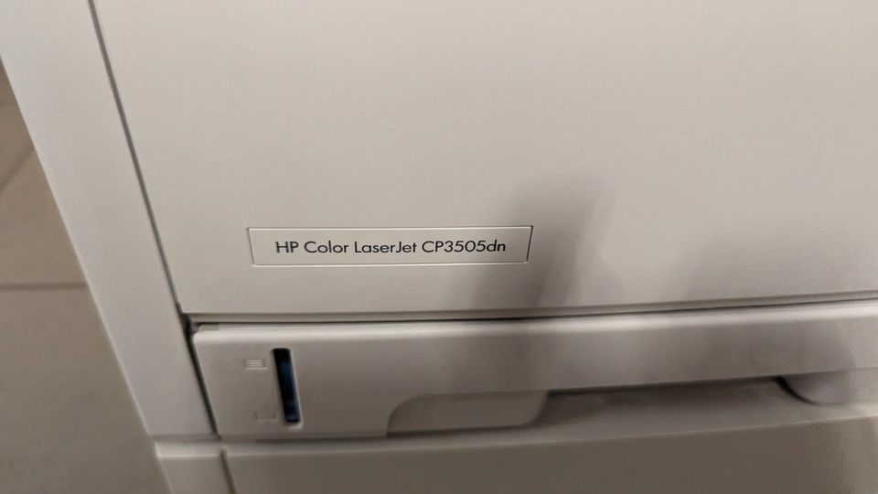 Farblaserdrucker HP Color Laserjet CP 3505dn - defekt in Irchenrieth