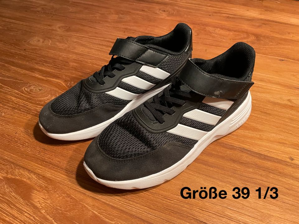 Kinderschuhe Sneaker Jungen Adidas Nike Vans Größen 32,5-39 in Köln