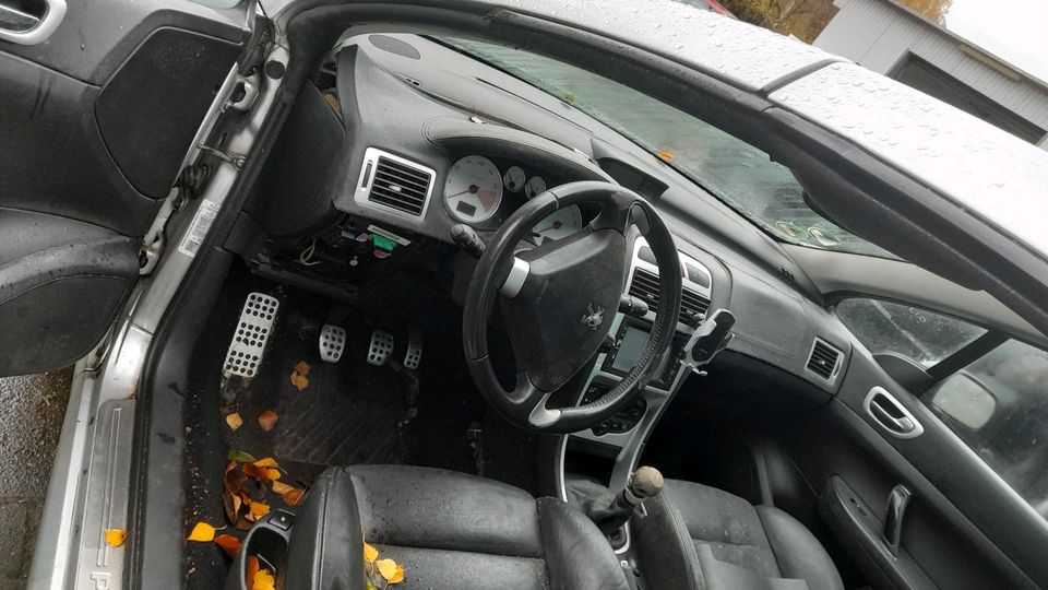 Peugeot 307 CC Ausschlachten SCHLACHTFEST FARBCODE EZRC in Bönen