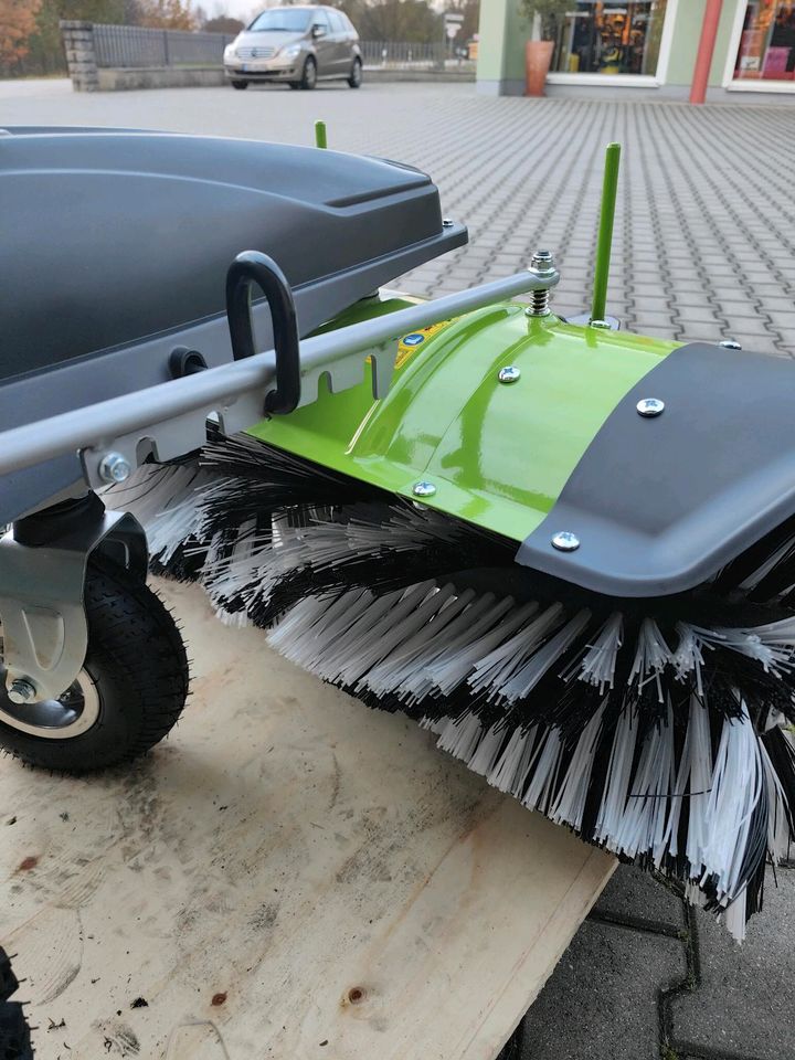 Zipper Kehrmaschine mit Schneeschild und Auffangbox ZI-KM1000 Aktion in Nabburg