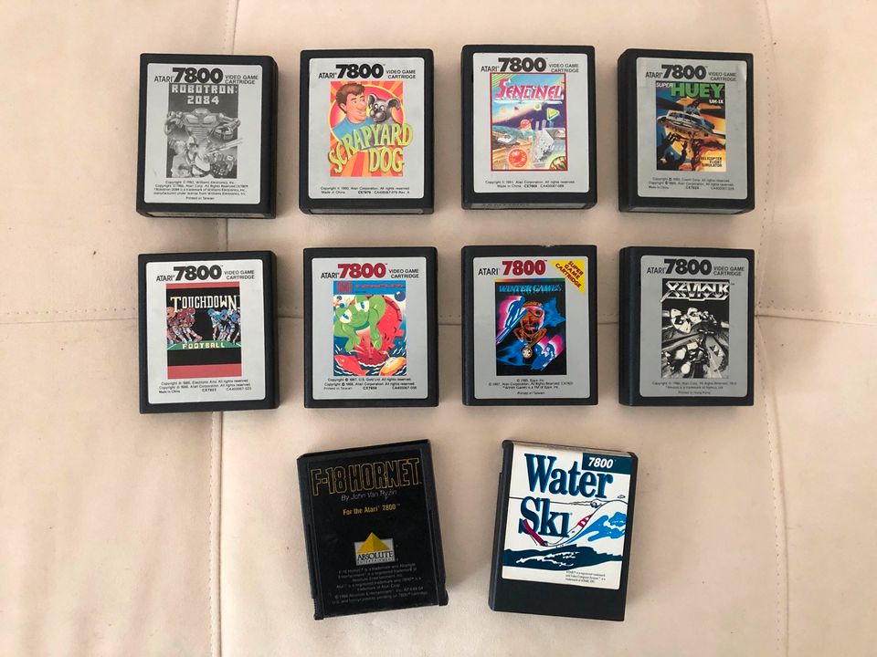 Atari 7800 Konsole + Riesen Modul-Sammlung + Highscore cartridge in Berlin