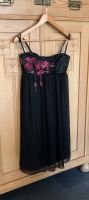 36 Lipsy London Kleid Chiffon Stickerei Blüten knielang schwarz Obergiesing-Fasangarten - Obergiesing Vorschau