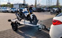 1er Lift-Trailer absenkbarer Motorrad Transporter Anhänger Mieten Nordrhein-Westfalen - Siegburg Vorschau