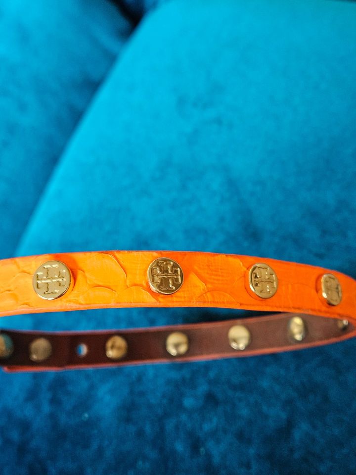 Original Tory Burch Lederarmband - Nietenarmband orange gold in Düsseldorf