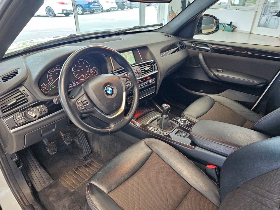 BMW X3 xDrive20d*X-LINE*PANO*TEMP*KLIMA*LEDER*KEYLE. in Höxter