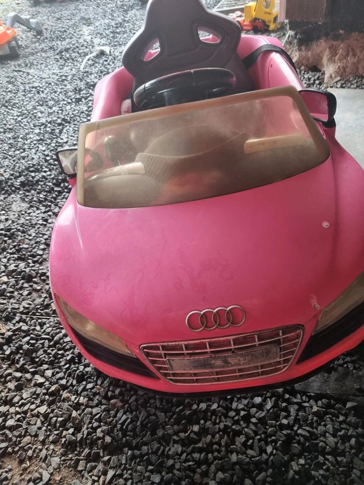 Schiebeauto pink Audi in Gangelt