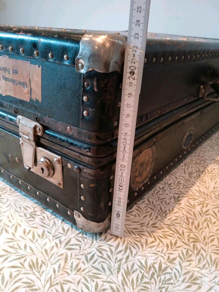 Alter Überseekoffer Koffer mit Innenausstattung gebraucht in Berlin