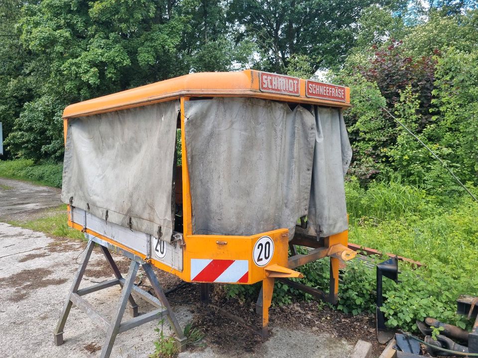 Aufbau Unimog 406 Mercedes Benz in Rohrdorf