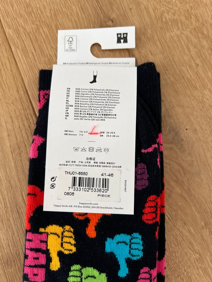 Happy Socks Gr 41- 46 dunkelblau, bunt Daumen NEU in Langenlonsheim