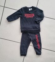 Stranger Things Jogginganzug Gr. 86 von  H&M*kostenloser Versand* Nordrhein-Westfalen - Erftstadt Vorschau