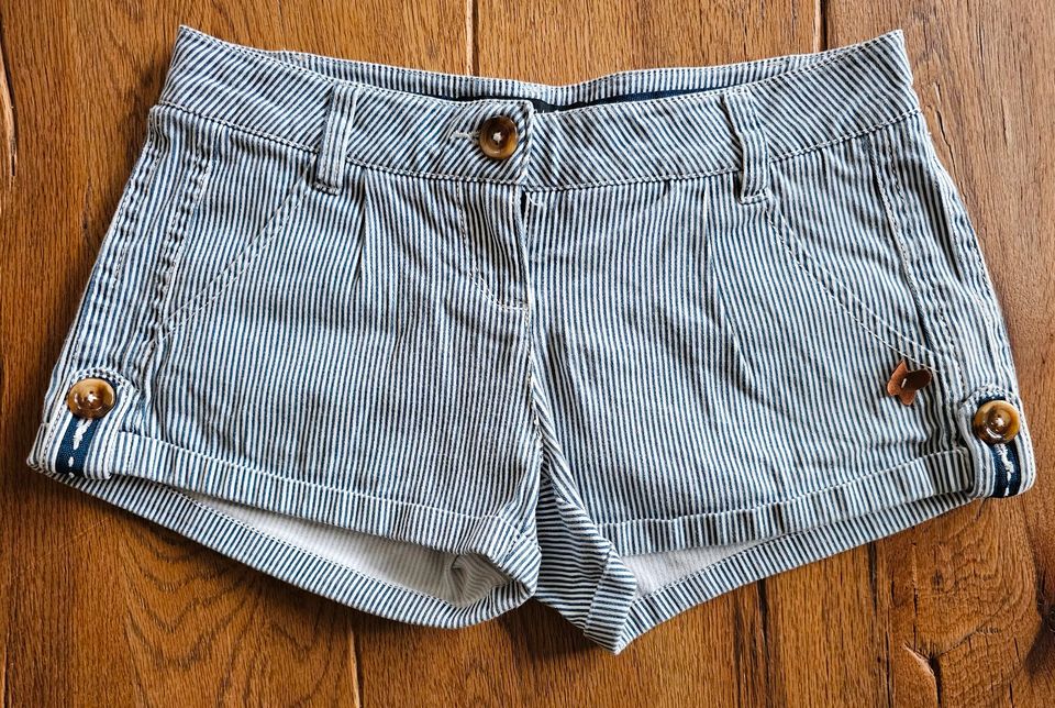2 kurze Hosen für Mädchen , Jeans & Stoff , Größe 170 & XS (#14) in Metelen
