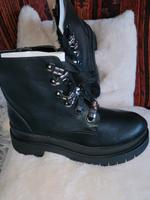 Bershka Boots, Neu, Gr 40 Düsseldorf - Bilk Vorschau