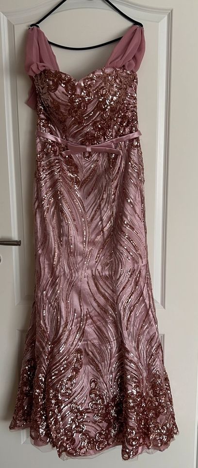 Abendkleid / Kleider/ Türkisch/ Ballkleid/ rosa in Lage