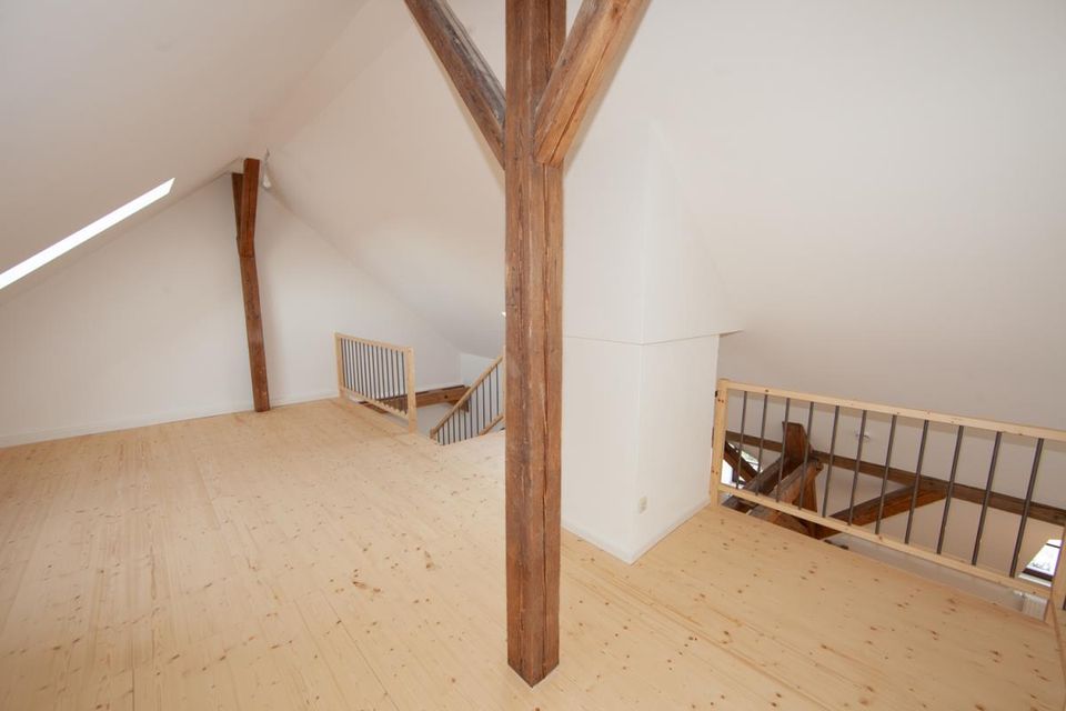 Lichtdurchflutete 2-Zimmer-Wohnung im restaurierten Baudenkmal in Waldmünchen